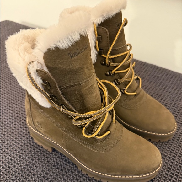 Timberland Women's Courmayeur Valley 6" WP Boot Olive Nubuck - Picture 3 of 5